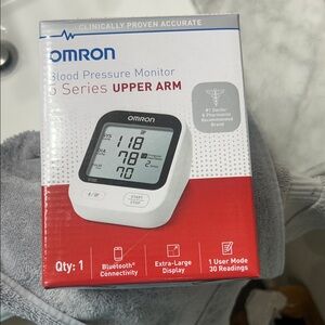 OMRON 5 Series Upper Arm Blood Pressure Monitor